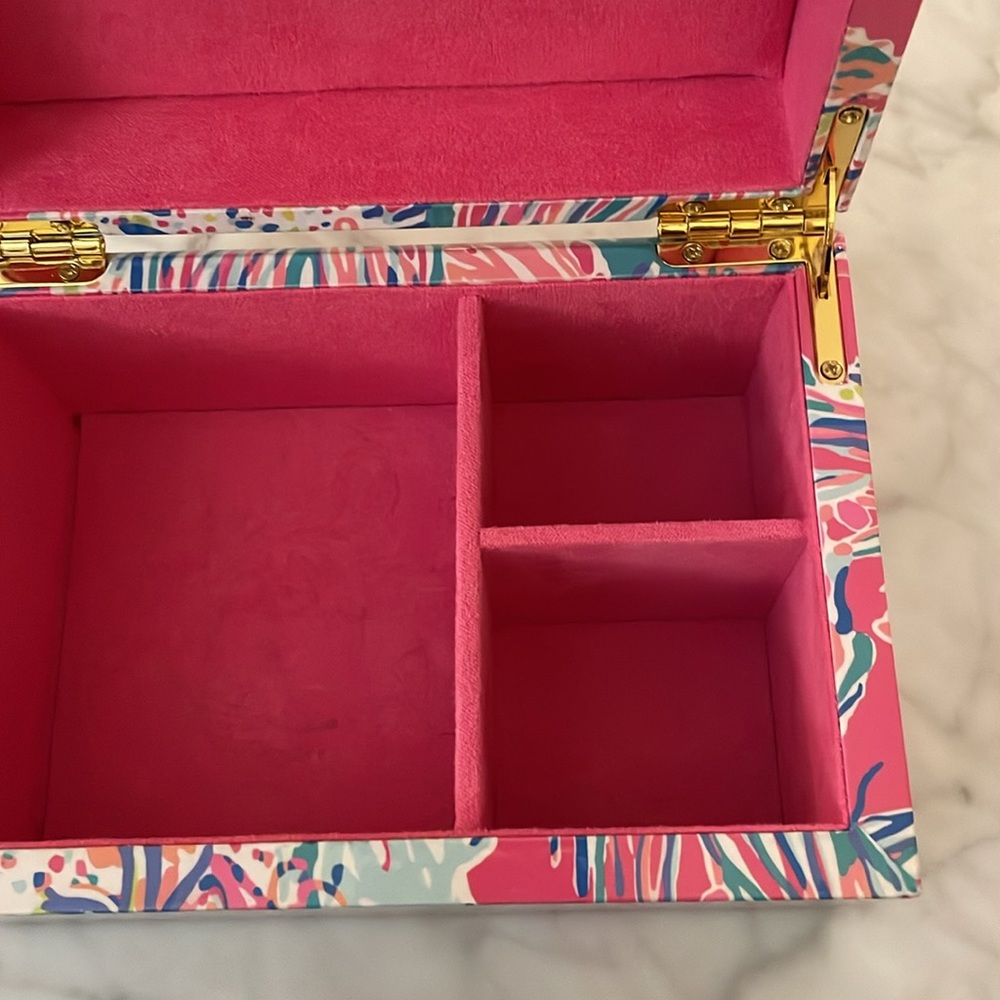 Lilly Pulitzer Jewelry Box - Picture 3 of 6